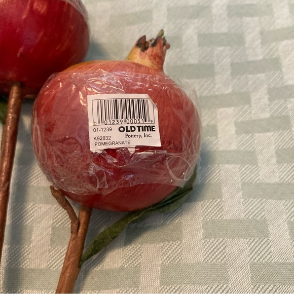 Vintage Old Time Pottery Group of Three Faux Pomegranate with Stems & a leaf - Picture 4 of 4